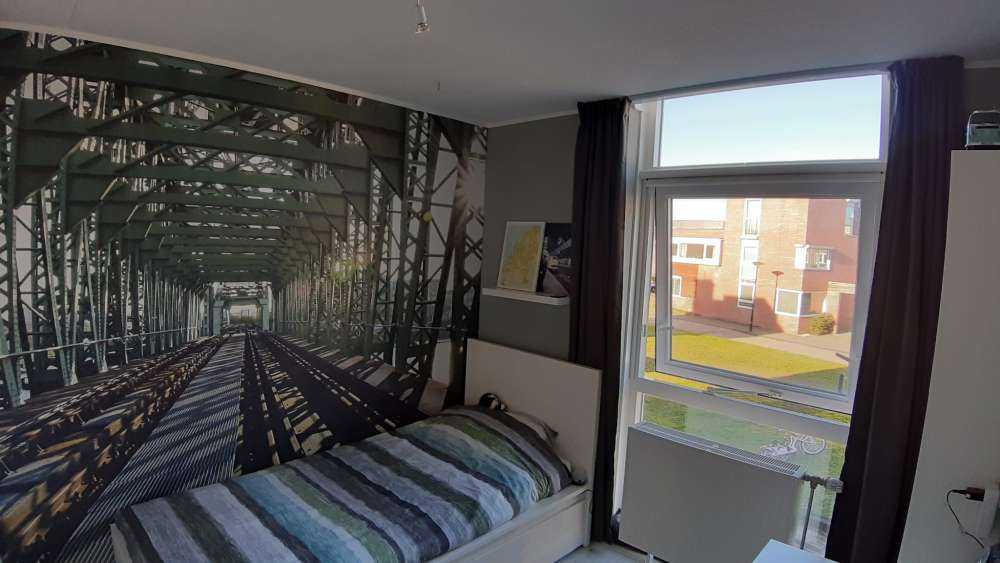 Monumentale Eisenbahnbrücke De Hef in Rotterdam  